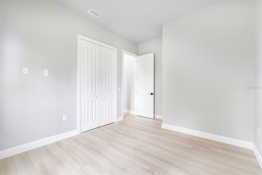 For Sale: $425,000 (3 beds, 2 baths, 1783 Square Feet)