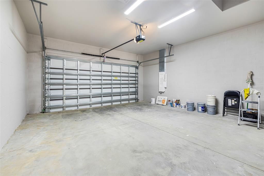 For Sale: $425,000 (3 beds, 2 baths, 1783 Square Feet)