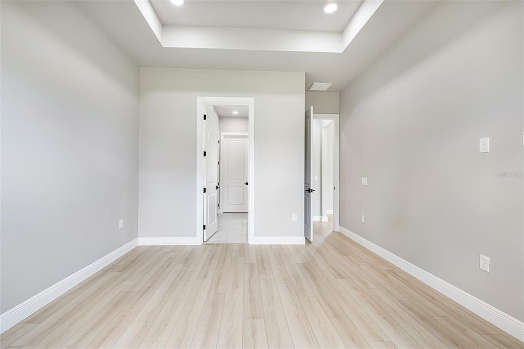 For Sale: $425,000 (3 beds, 2 baths, 1783 Square Feet)