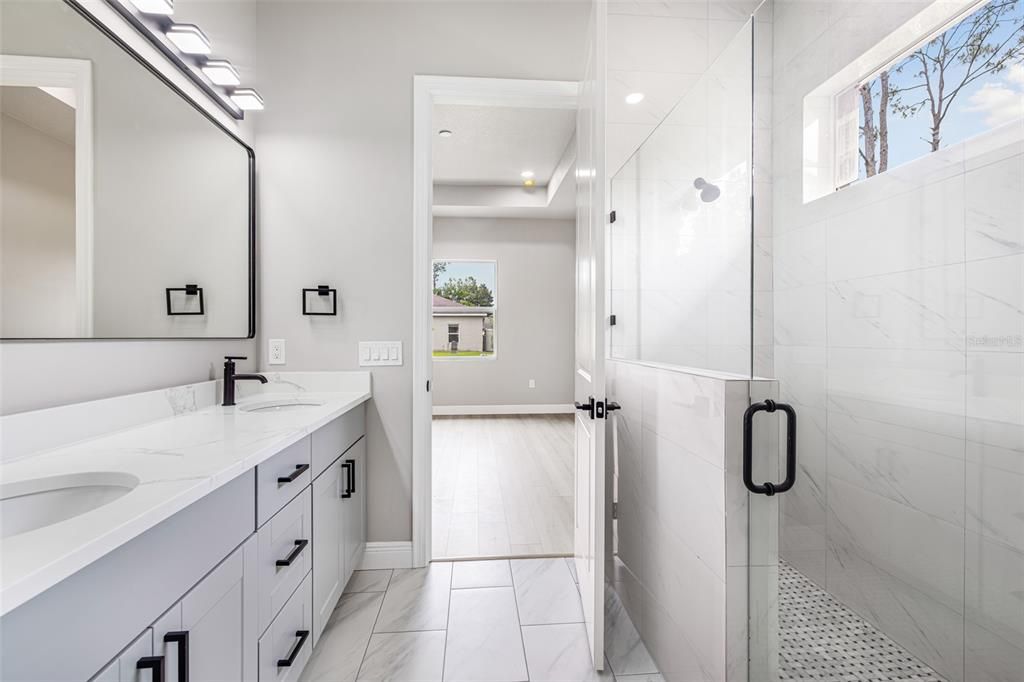 For Sale: $425,000 (3 beds, 2 baths, 1783 Square Feet)