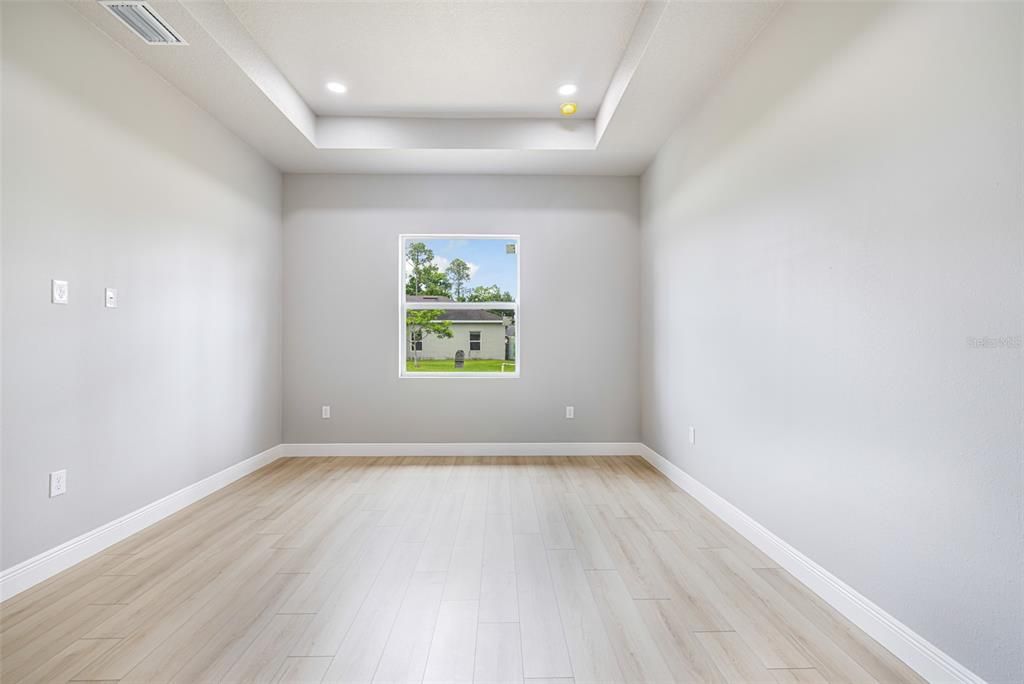 For Sale: $425,000 (3 beds, 2 baths, 1783 Square Feet)