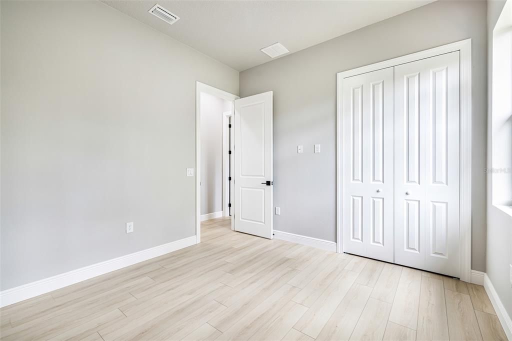 For Sale: $425,000 (3 beds, 2 baths, 1783 Square Feet)