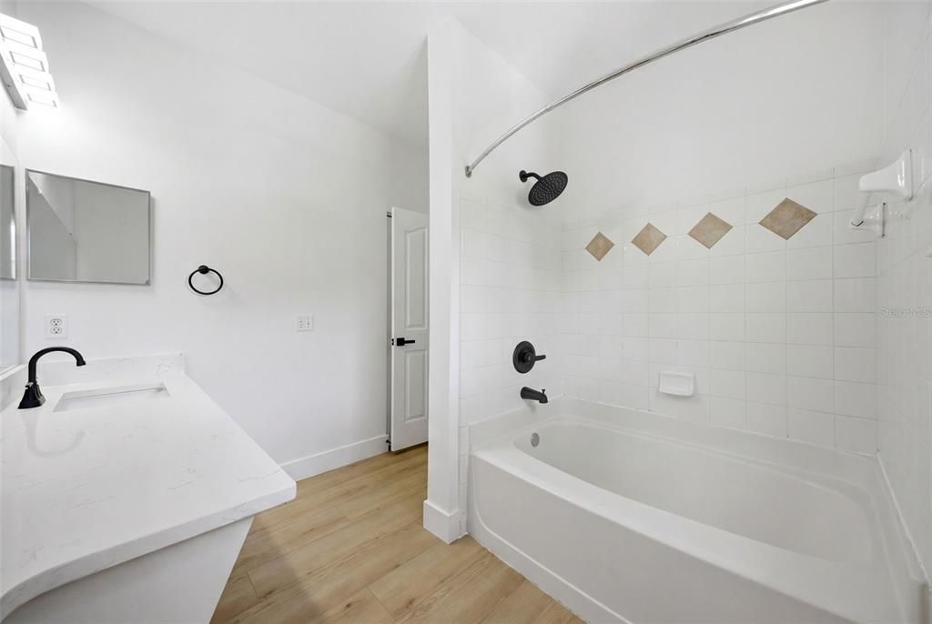 En Venta: $320,000 (2 camas, 2 baños, 1158 Pies cuadrados)