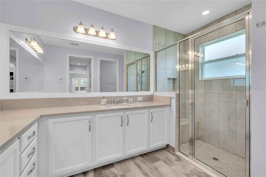 For Sale: $449,500 (3 beds, 3 baths, 1954 Square Feet)