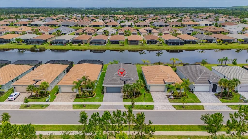 For Sale: $449,500 (3 beds, 3 baths, 1954 Square Feet)