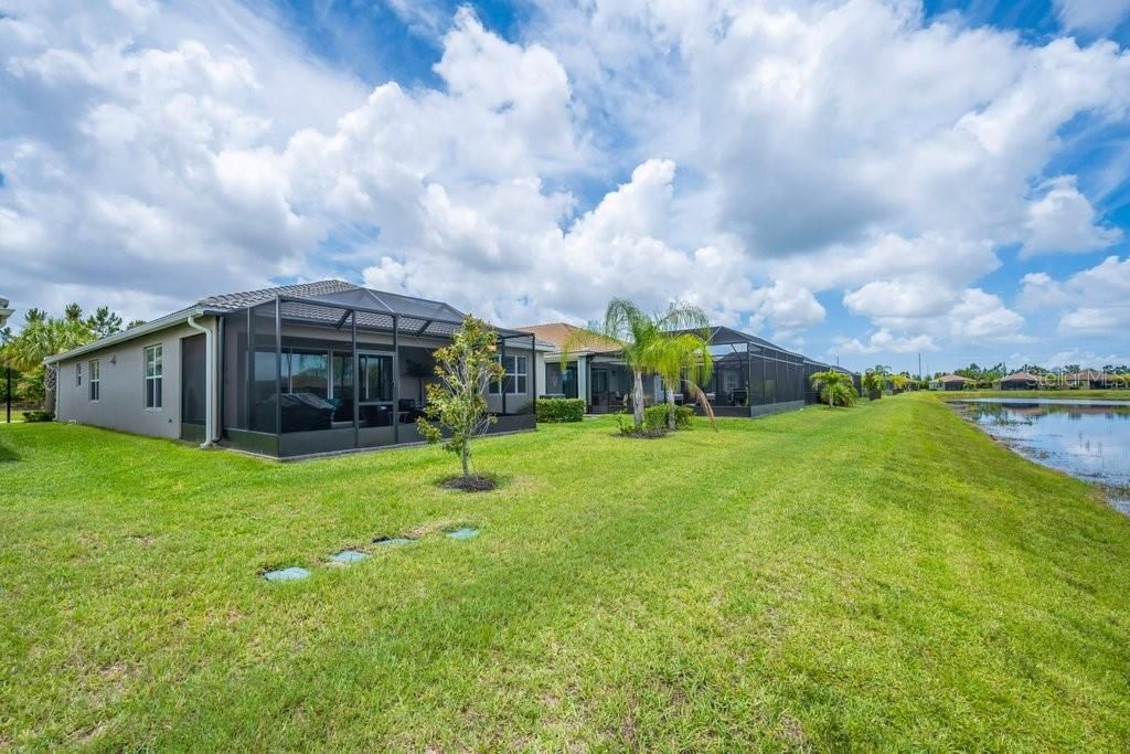 For Sale: $449,500 (3 beds, 3 baths, 1954 Square Feet)
