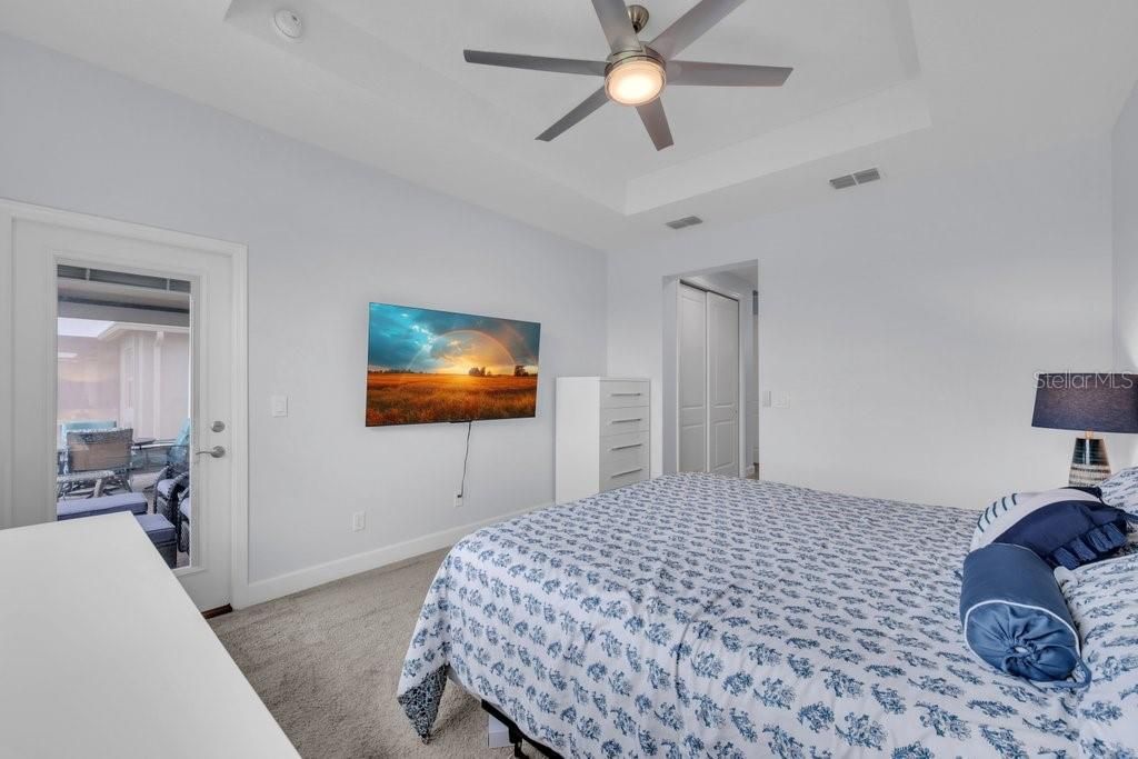 For Sale: $449,500 (3 beds, 3 baths, 1954 Square Feet)