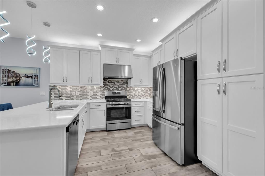 For Sale: $449,500 (3 beds, 3 baths, 1954 Square Feet)