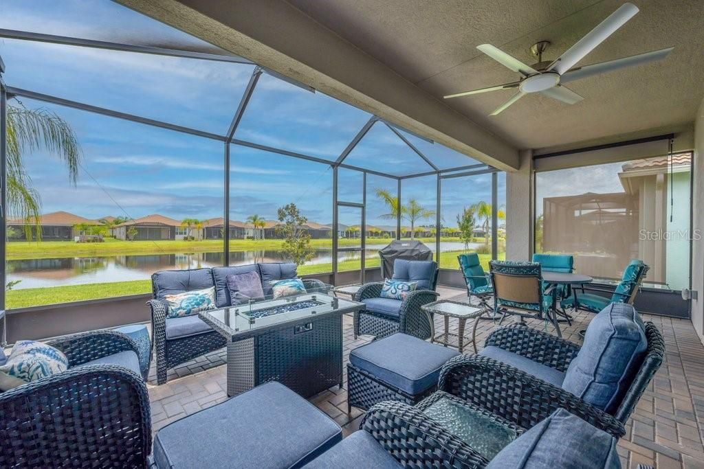 For Sale: $449,500 (3 beds, 3 baths, 1954 Square Feet)
