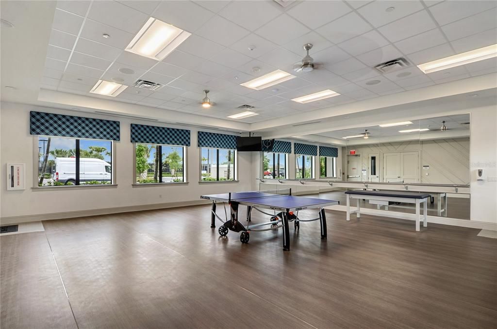 For Sale: $449,500 (3 beds, 3 baths, 1954 Square Feet)