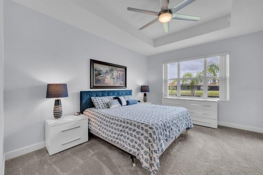 For Sale: $449,500 (3 beds, 3 baths, 1954 Square Feet)