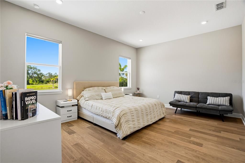For Sale: $1,060,000 (5 beds, 3 baths, 3060 Square Feet)