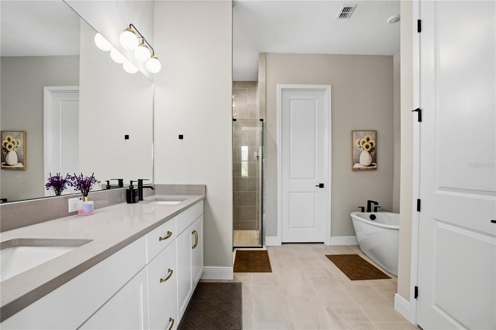 For Sale: $1,060,000 (5 beds, 3 baths, 3060 Square Feet)