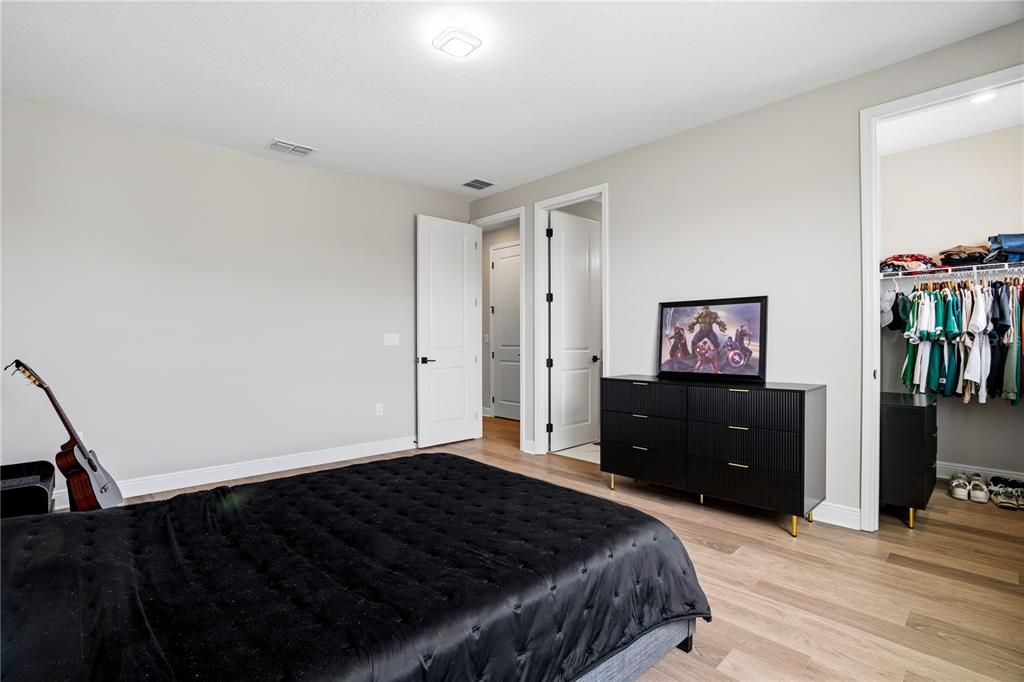 For Sale: $1,060,000 (5 beds, 3 baths, 3060 Square Feet)
