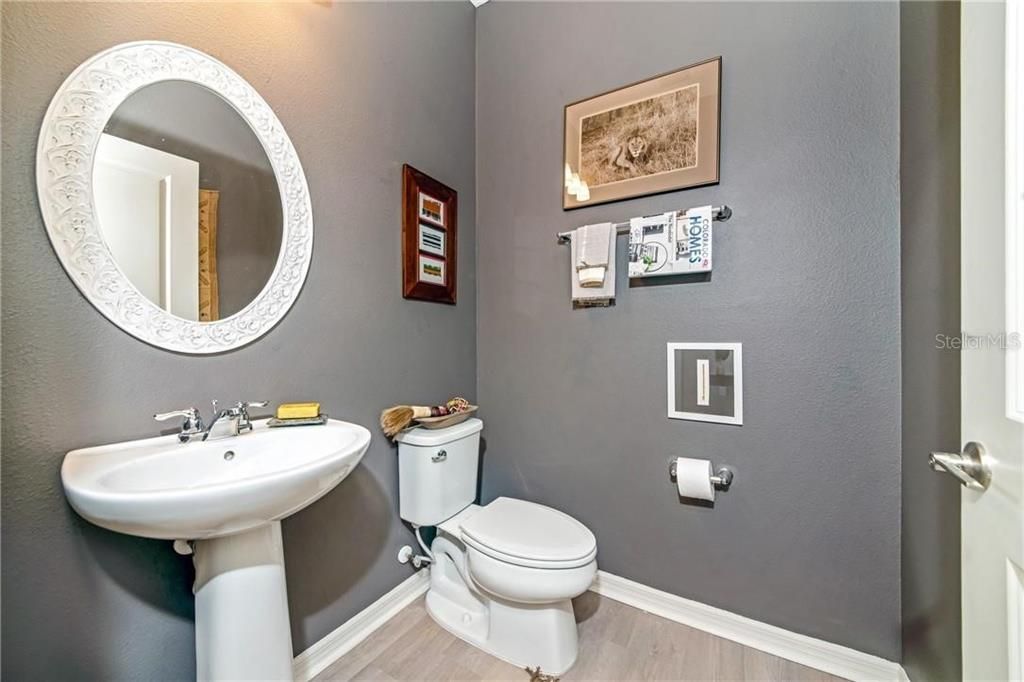 For Sale: $594,500 (3 beds, 2 baths, 2294 Square Feet)