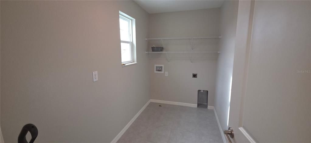 For Sale: $594,500 (3 beds, 2 baths, 2294 Square Feet)
