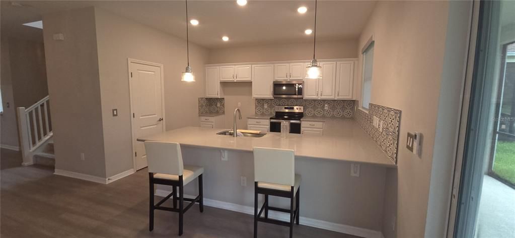 For Sale: $594,500 (3 beds, 2 baths, 2294 Square Feet)