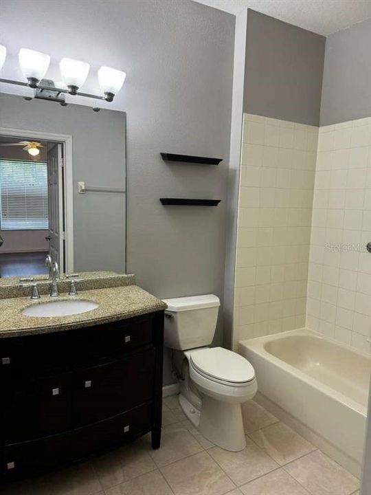 For Rent: $2,100 (3 beds, 2 baths, 1276 Square Feet)