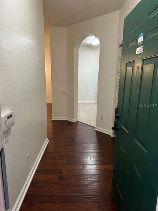 For Rent: $2,100 (3 beds, 2 baths, 1276 Square Feet)