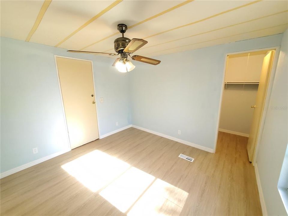 For Sale: $163,000 (3 beds, 2 baths, 1344 Square Feet)