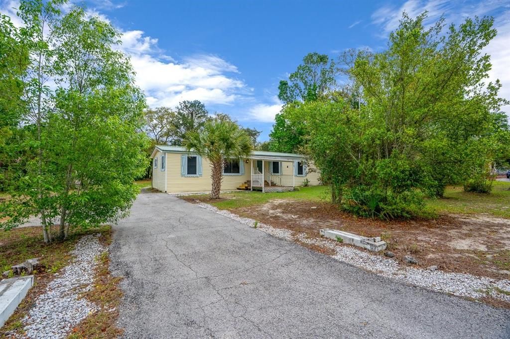 For Sale: $163,000 (3 beds, 2 baths, 1344 Square Feet)