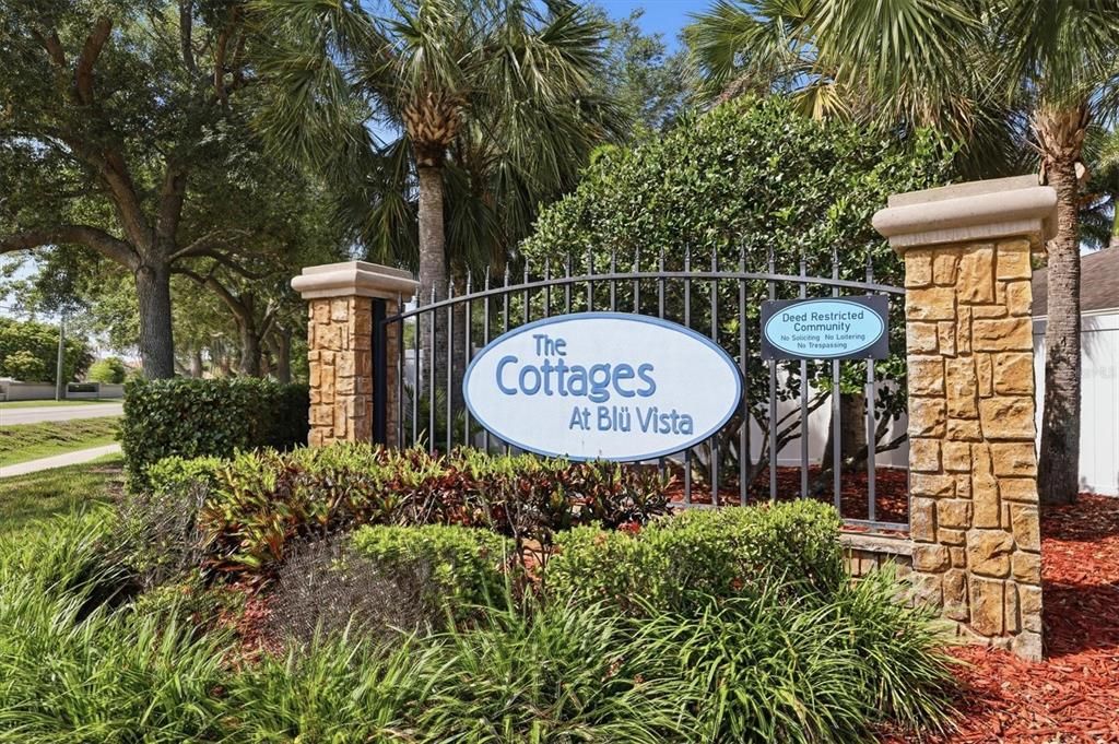 Active With Contract: $375,000 (2 beds, 2 baths, 1385 Square Feet)