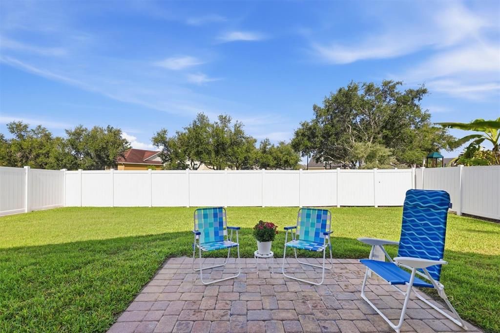 Active With Contract: $375,000 (2 beds, 2 baths, 1385 Square Feet)