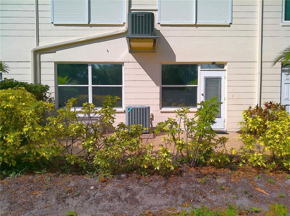 For Sale: $198,000 (2 beds, 2 baths, 1400 Square Feet)