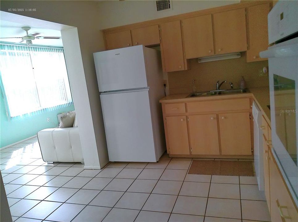 For Sale: $198,000 (2 beds, 2 baths, 1400 Square Feet)