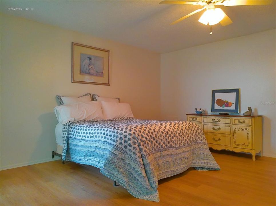 For Sale: $198,000 (2 beds, 2 baths, 1400 Square Feet)