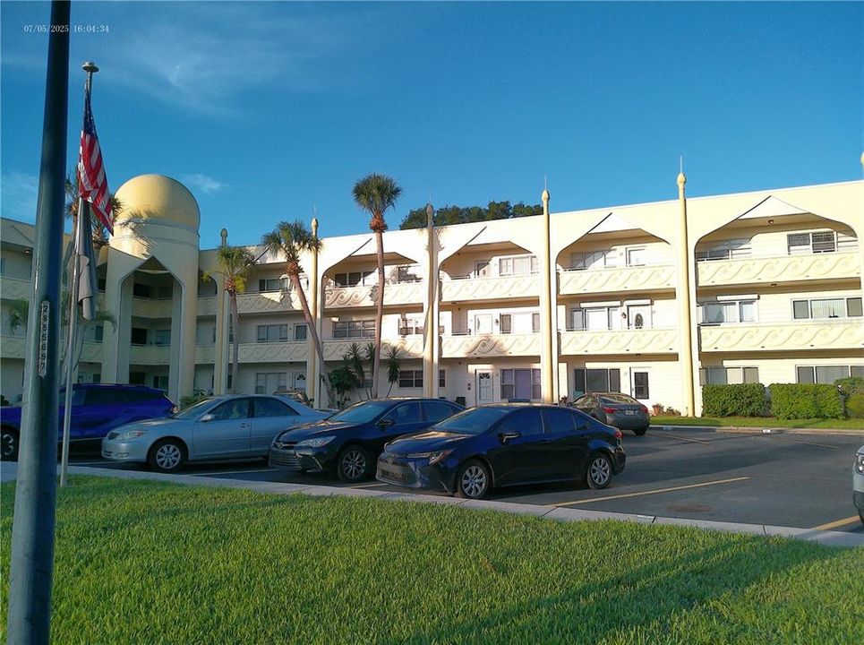 For Sale: $198,000 (2 beds, 2 baths, 1400 Square Feet)