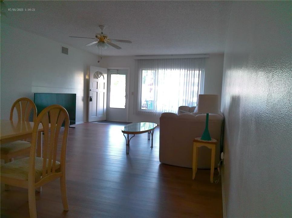 For Sale: $198,000 (2 beds, 2 baths, 1400 Square Feet)