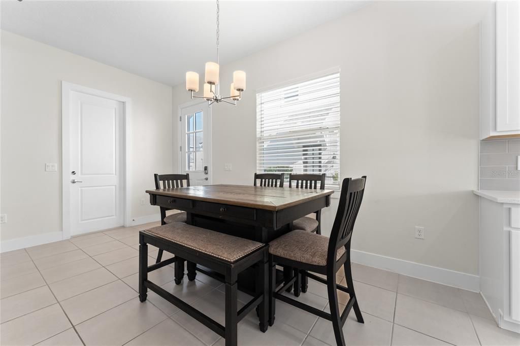 For Rent: $3,200 (3 beds, 2 baths, 1964 Square Feet)