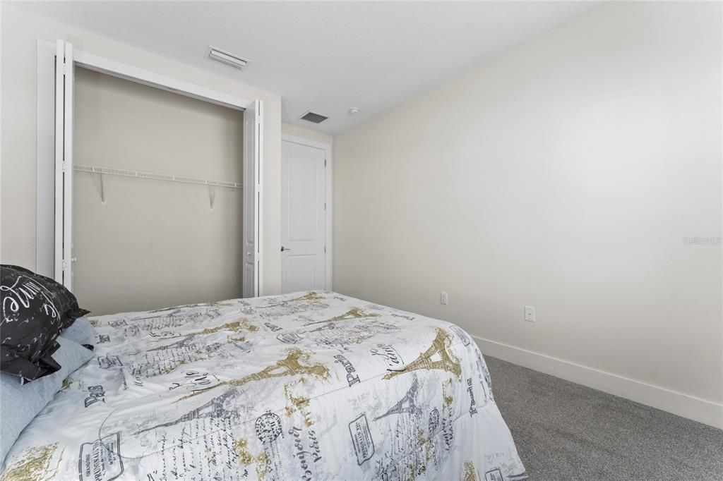 For Rent: $3,200 (3 beds, 2 baths, 1964 Square Feet)