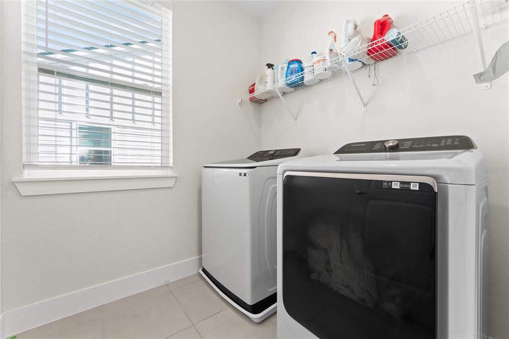 For Rent: $3,200 (3 beds, 2 baths, 1964 Square Feet)