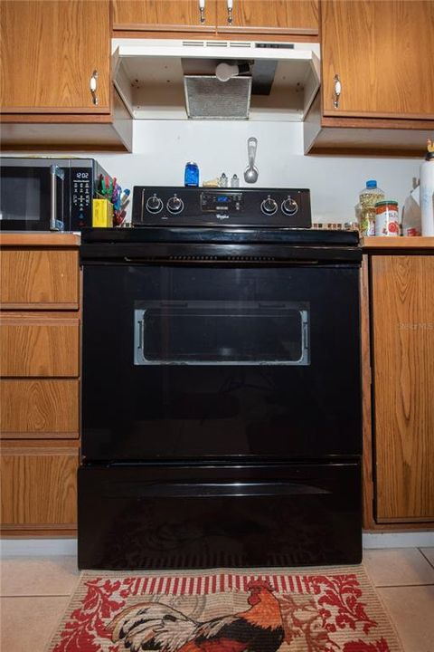 For Sale: $319,900 (3 beds, 2 baths, 1200 Square Feet)