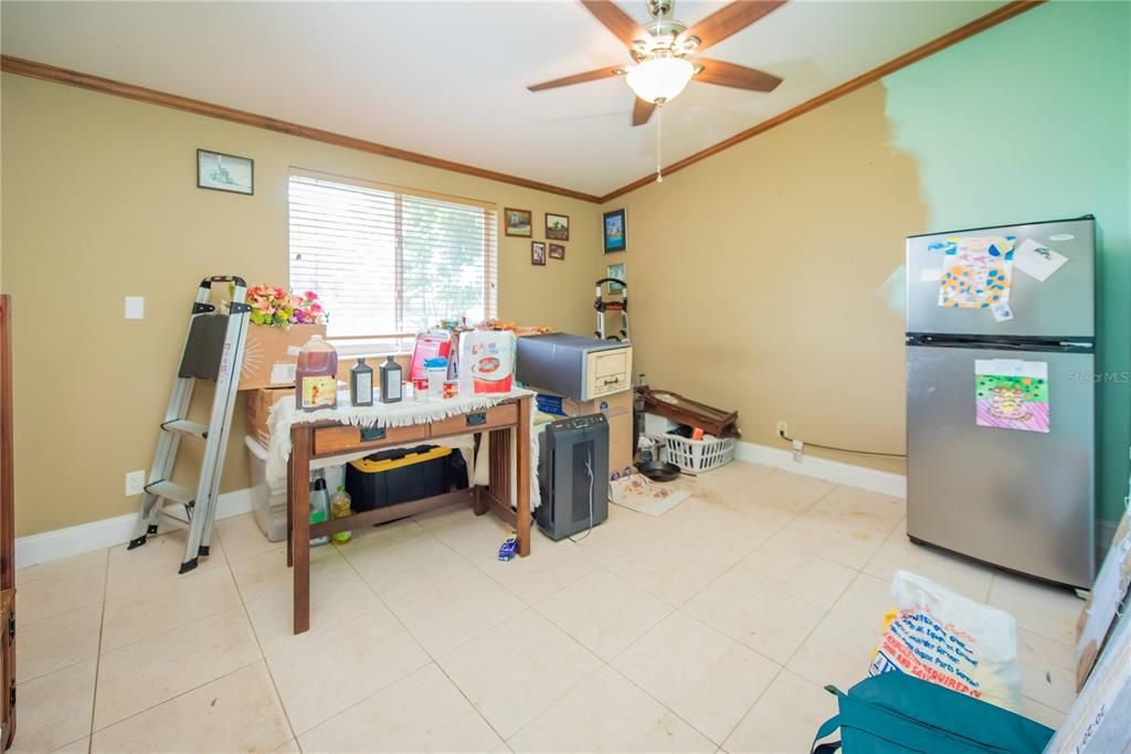 For Sale: $319,900 (3 beds, 2 baths, 1200 Square Feet)