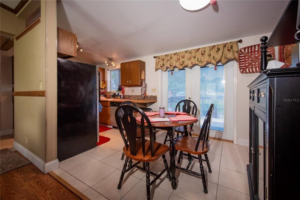 For Sale: $319,900 (3 beds, 2 baths, 1200 Square Feet)