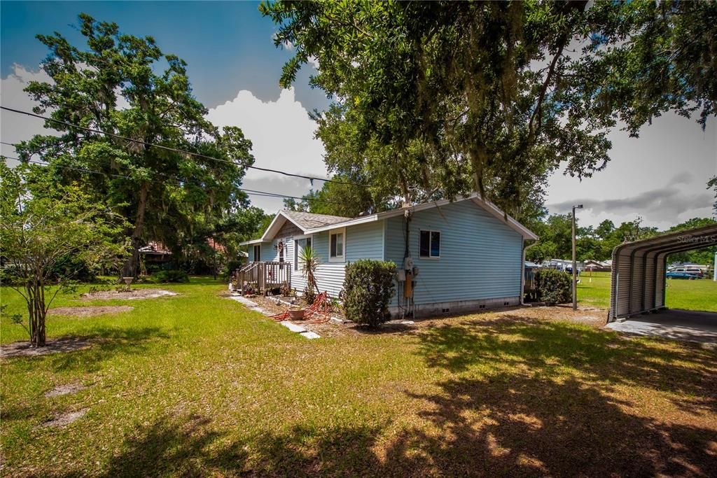 For Sale: $319,900 (3 beds, 2 baths, 1200 Square Feet)