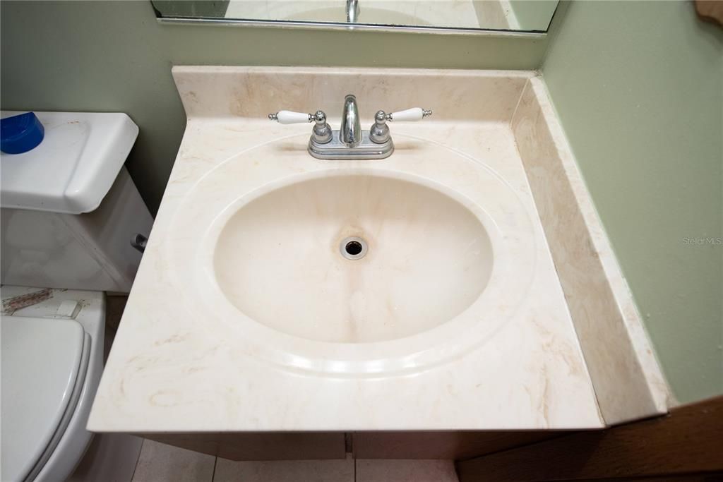 For Sale: $319,900 (3 beds, 2 baths, 1200 Square Feet)