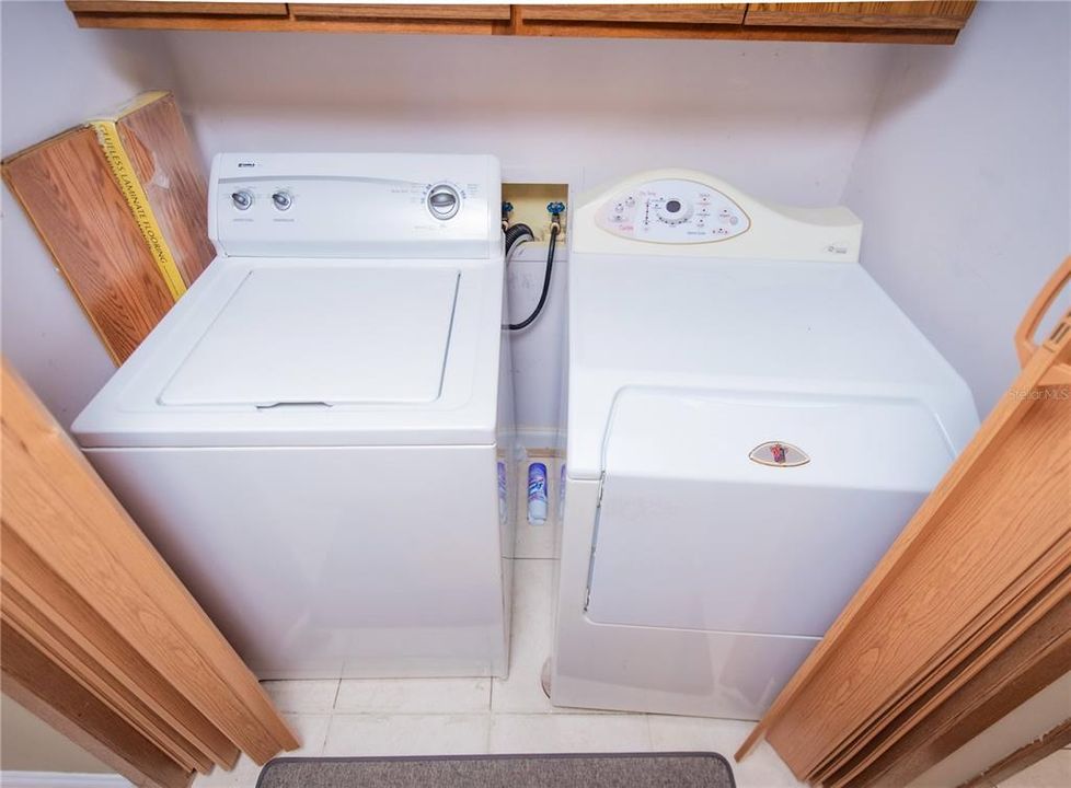 For Sale: $319,900 (3 beds, 2 baths, 1200 Square Feet)
