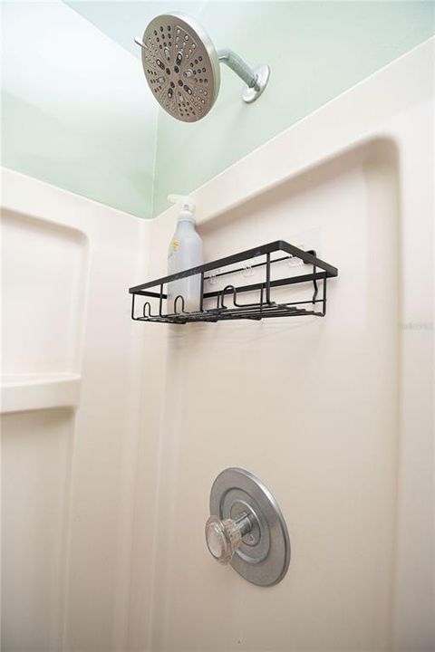For Sale: $319,900 (3 beds, 2 baths, 1200 Square Feet)