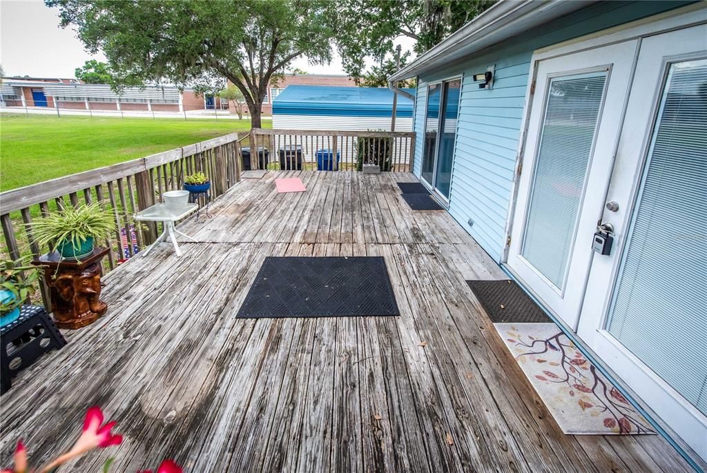 For Sale: $319,900 (3 beds, 2 baths, 1200 Square Feet)