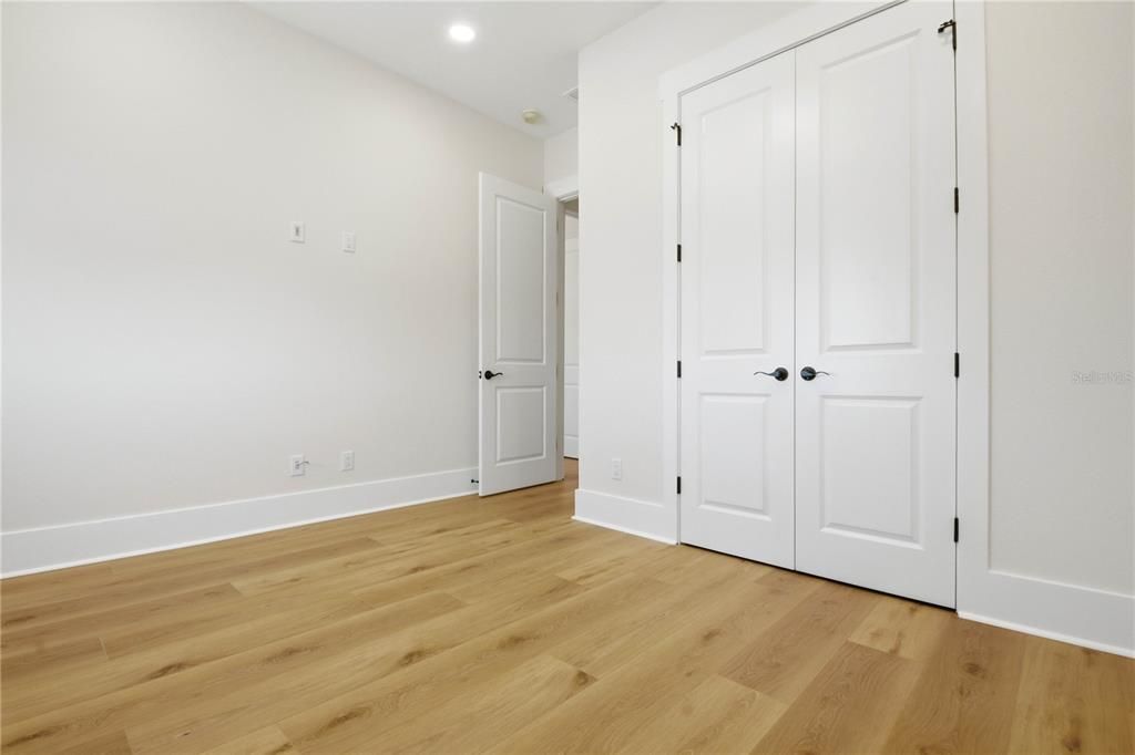 For Sale: $1,299,000 (3 beds, 2 baths, 2615 Square Feet)