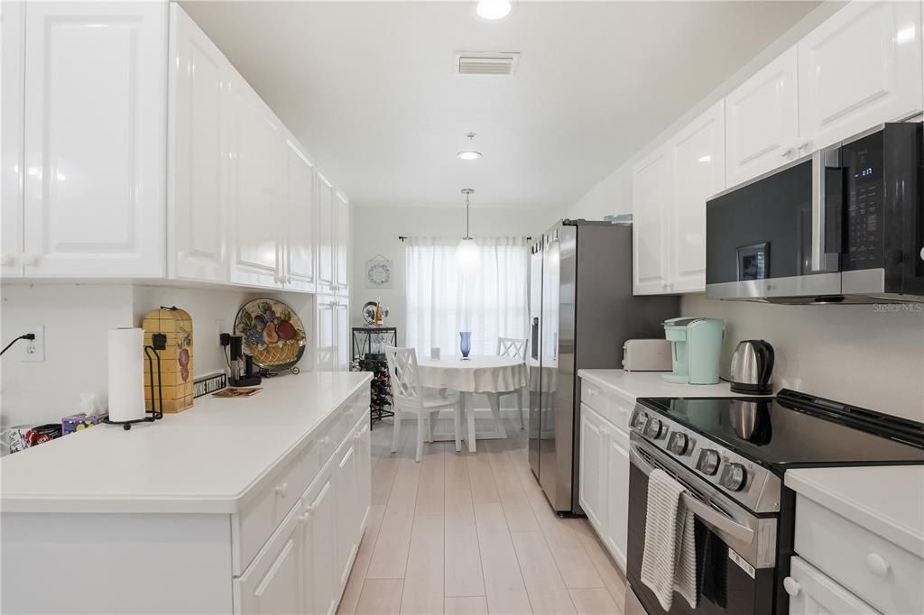 For Sale: $232,000 (2 beds, 2 baths, 1346 Square Feet)