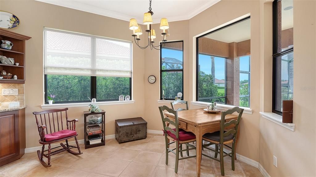 En Venta: $749,900 (2 camas, 2 baños, 2489 Pies cuadrados)
