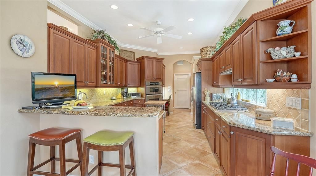 En Venta: $749,900 (2 camas, 2 baños, 2489 Pies cuadrados)