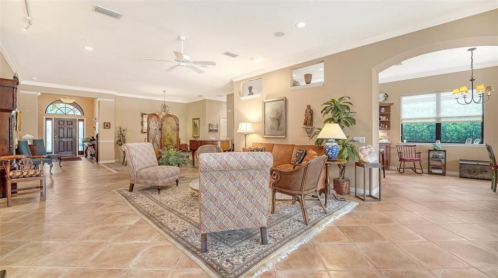 En Venta: $749,900 (2 camas, 2 baños, 2489 Pies cuadrados)