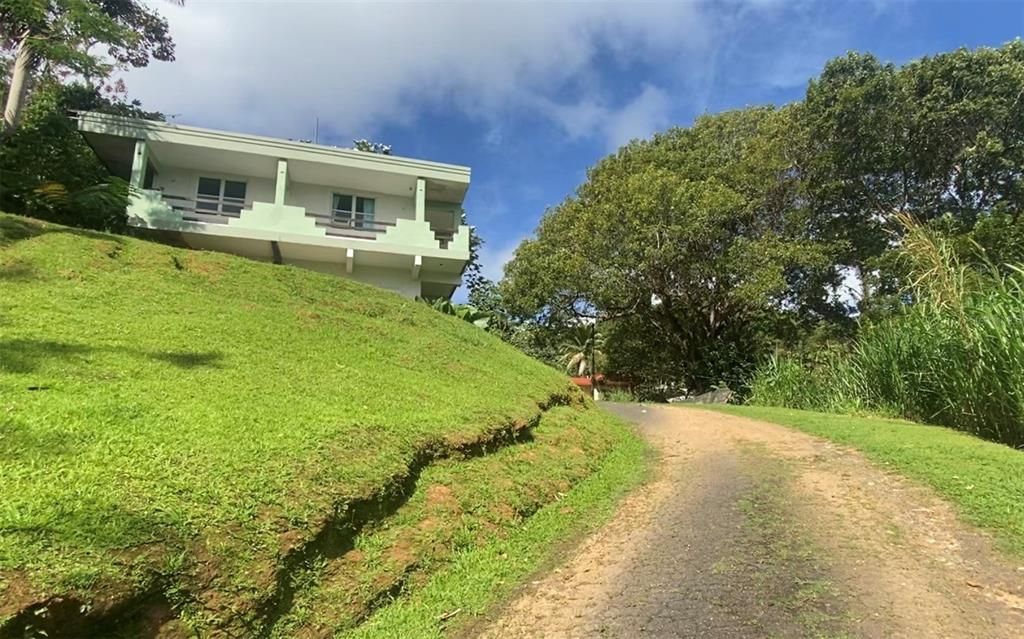 En Venta: $225,000 (4 camas, 2 baños, 5780 Pies cuadrados)