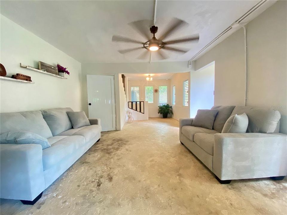 En Venta: $225,000 (4 camas, 2 baños, 5780 Pies cuadrados)